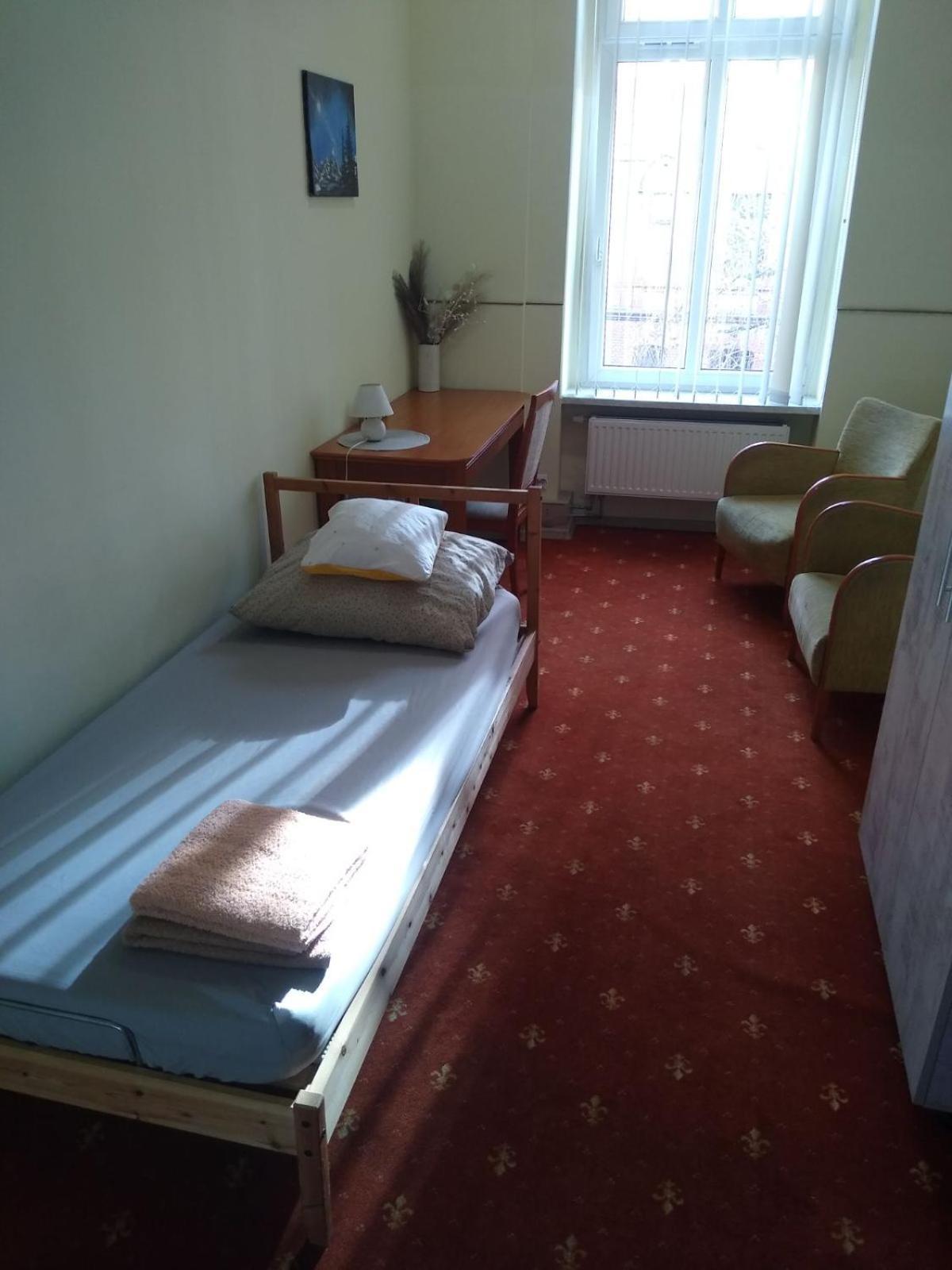 Hostel Kwadrans Gliwice Kültér fotó