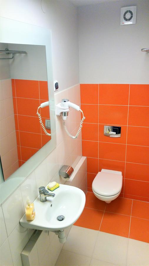 Hostel Kwadrans Gliwice Kültér fotó